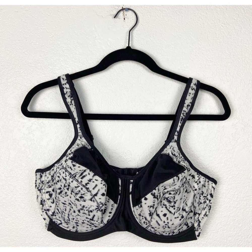 🖤 3/$25 SALE!!!
New Bras n things 40DD black and white bra